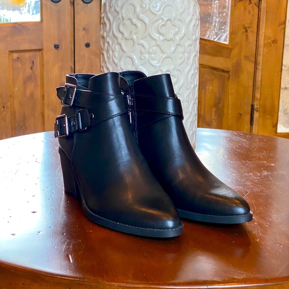 g by guess ankle boots